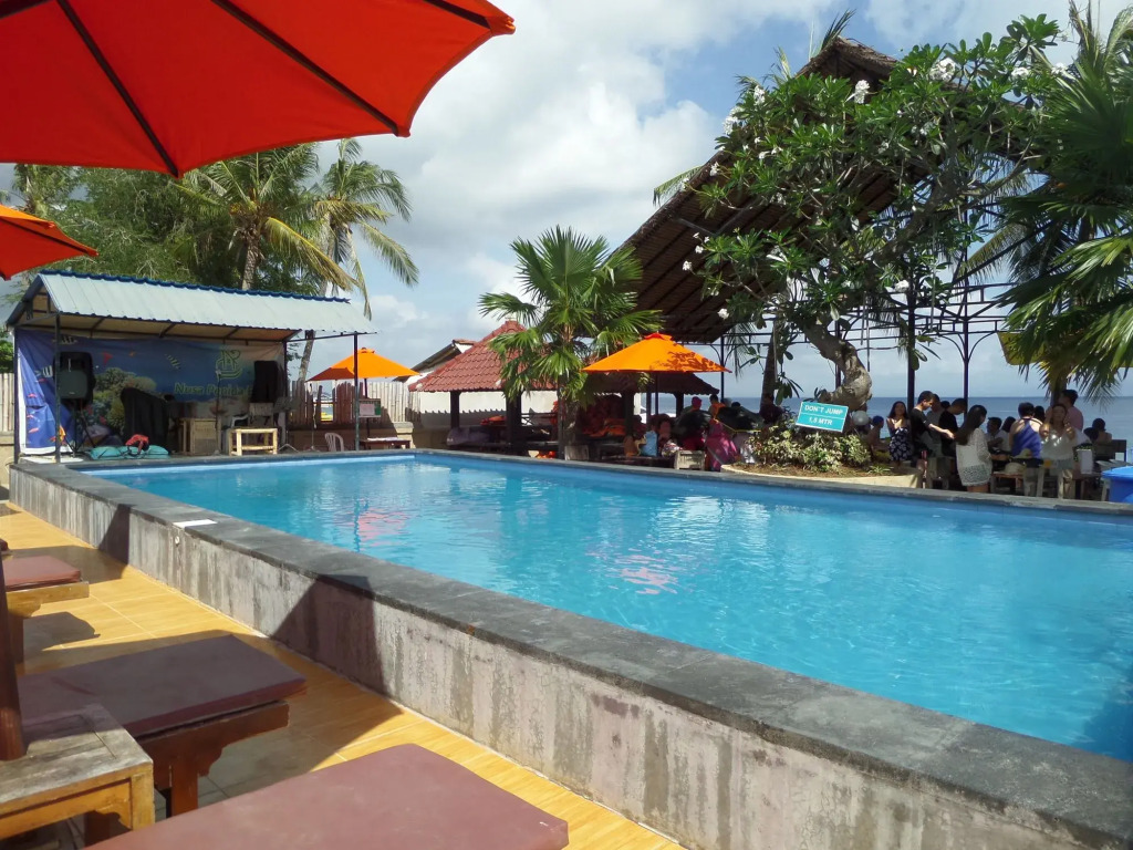 Semayaone Beach Hotel
