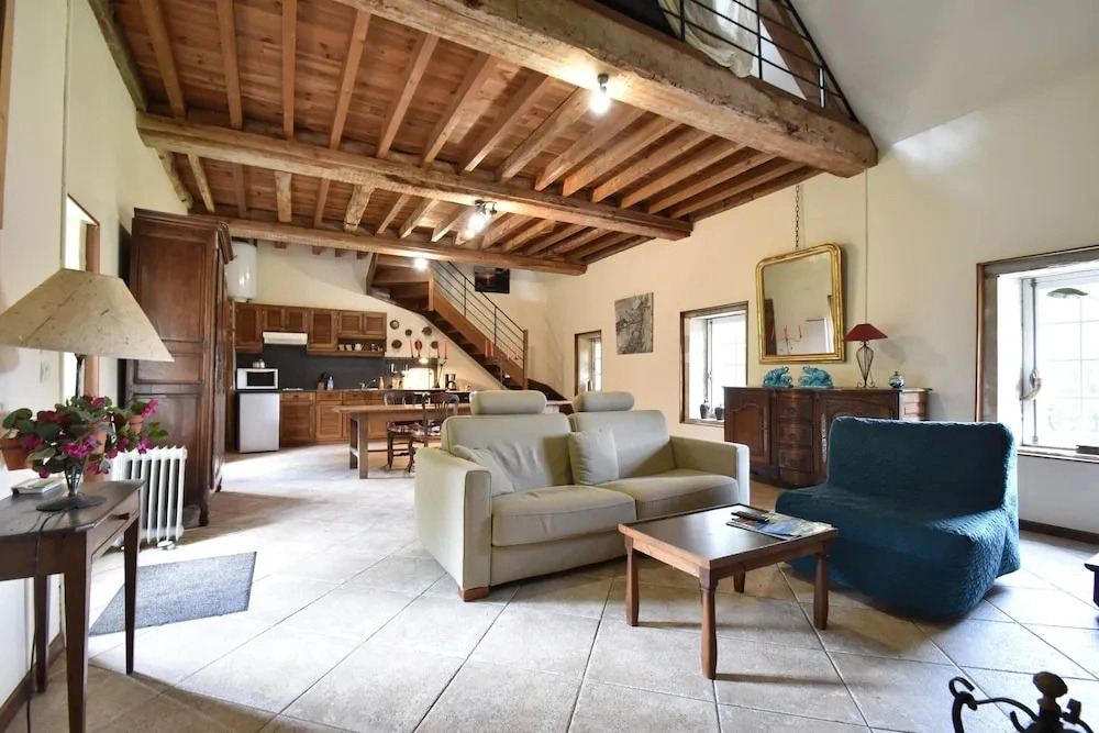Riverside Retreat in Lantheuil