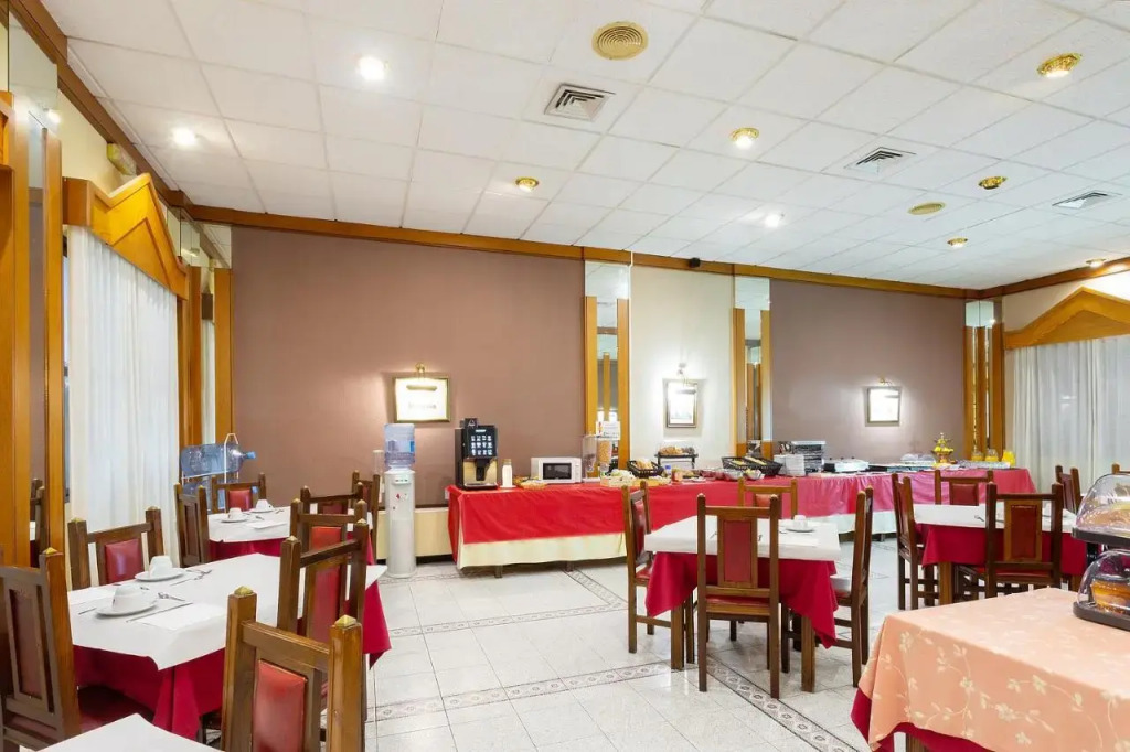 Hotel Zeus