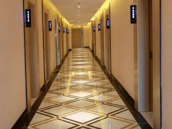 Zhangye Xilaishun Holiday Hotel (Railway Station No.1 Middle School)