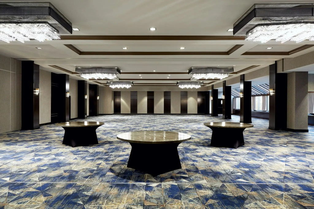 Sheraton Montreal Airport Hotel