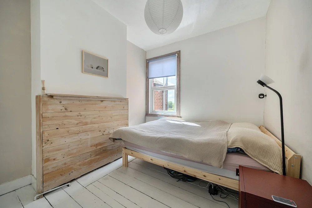 Victorian Terrace Near Uni, Sleeps 6, Garden
