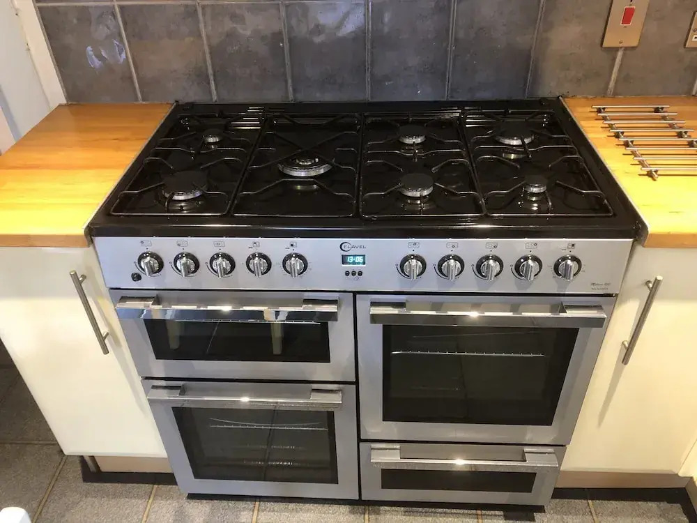 Beautiful 4-bed House in Telford