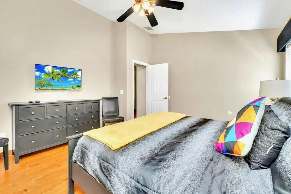 4BR Home w Private Pool Hot tub - Near Disney