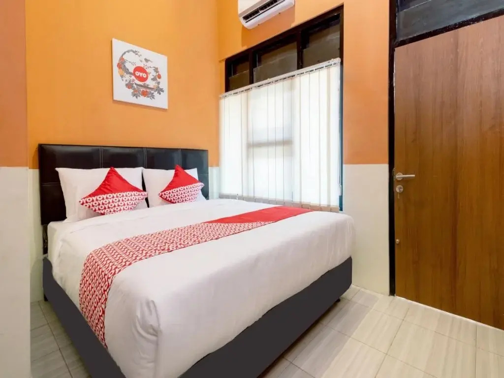 RedDoorz near Lotte Mart Maguwoharjo Yogyakarta