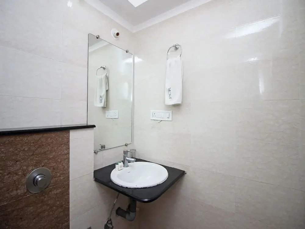 OYO 9617 Hotel PC Residency