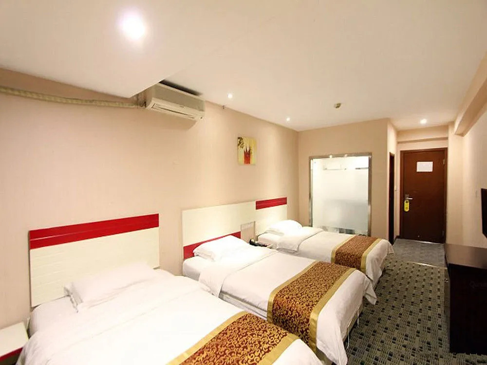 Chongqing Zhiyue Hotel
