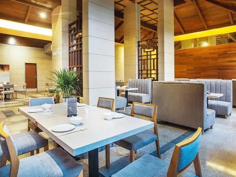 Paxton Vacances Resort & Suites Sanya