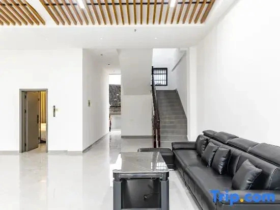 Orange-Scented Villa