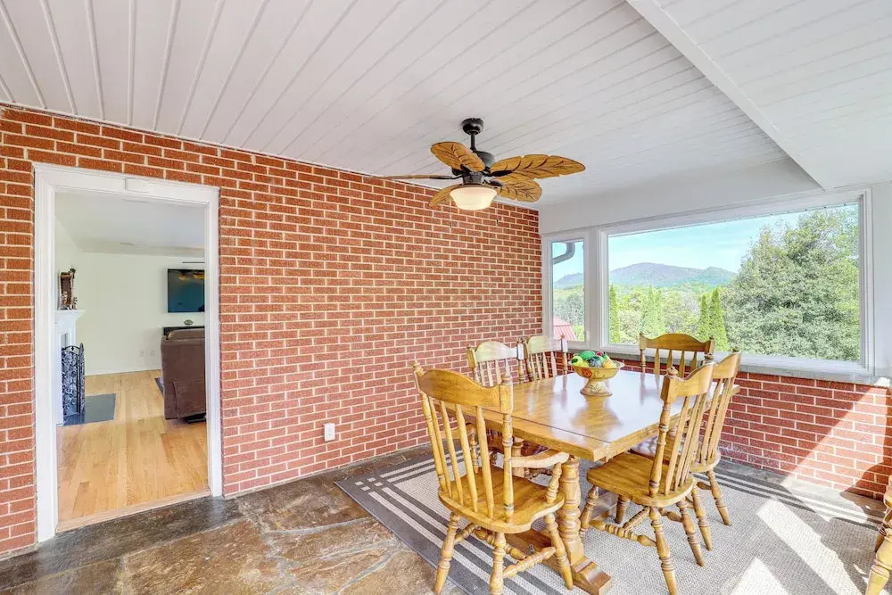 Inviting Waynesville Home Near Main St Shops