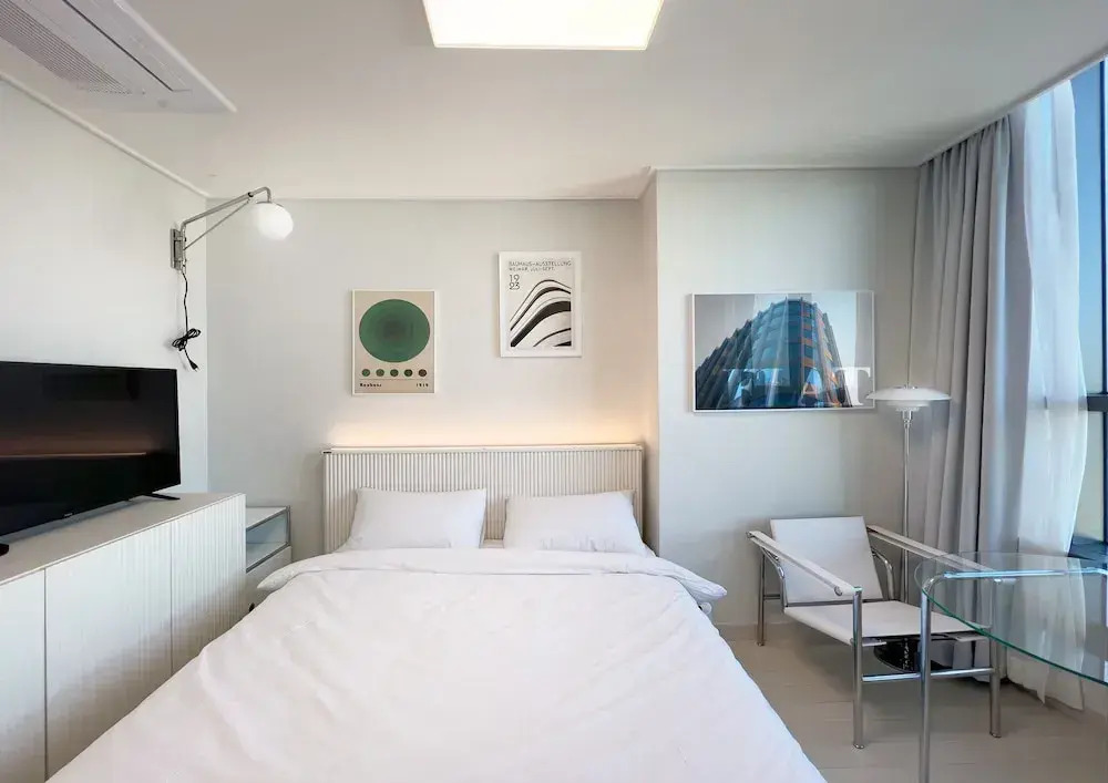 UH FLAT The SONGDO
