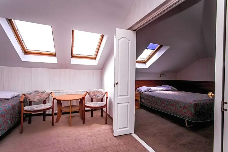 Hotel Twins