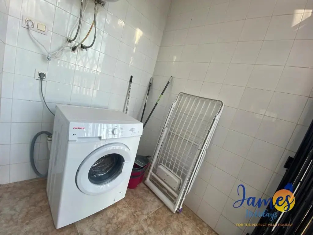 La Cinuelica R3 First Floor Southerly Apartment Comm Pool L334