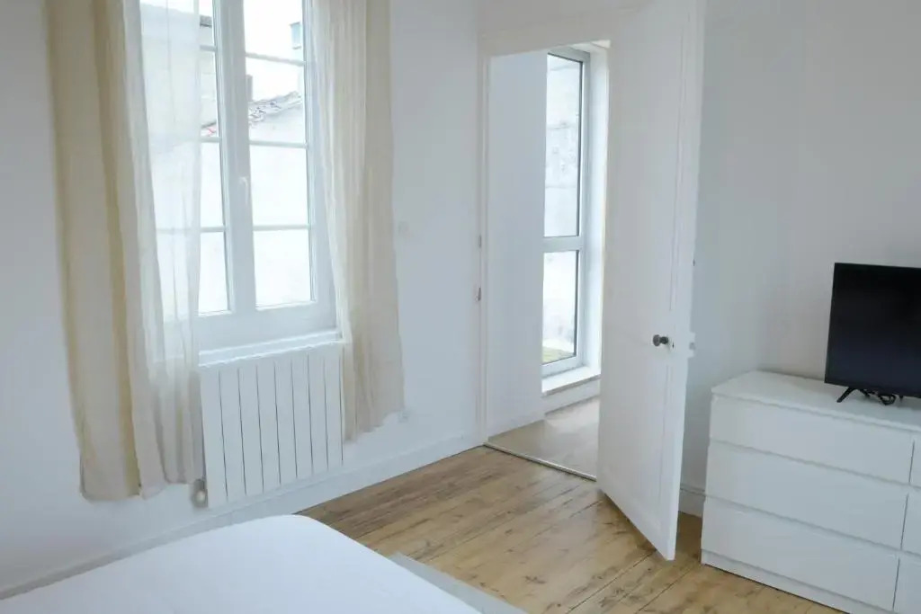T2 de 55m2 avec toit terrasse, hyper centre, wifi, Netflix, draps, savons et serviettes fournis
