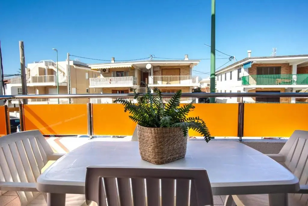 Apartamento a 50 metros de la playa, Luminoso y acogedor
