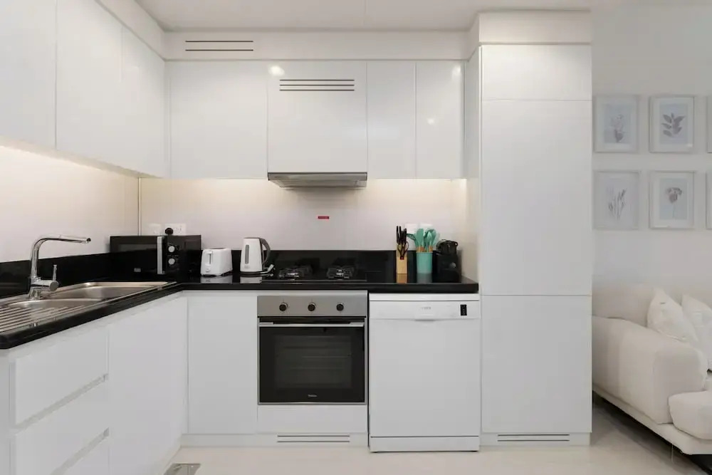 Maison Privee - City Chic Retreat in Dubai’s Prime Location
