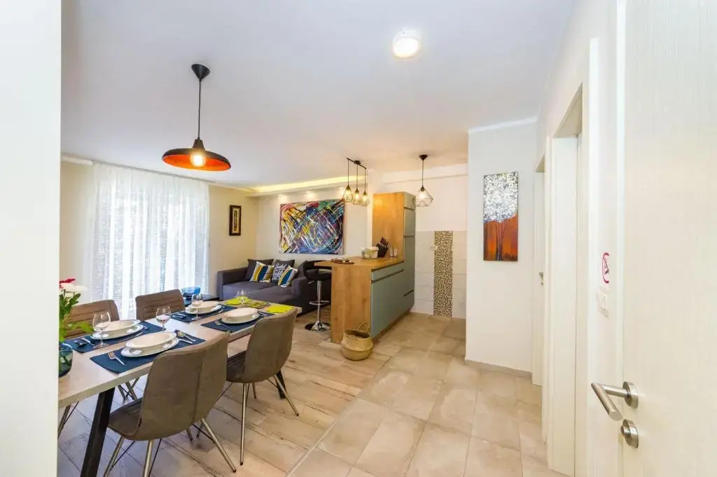 Ema 2Br Apt. In Old Town Centre