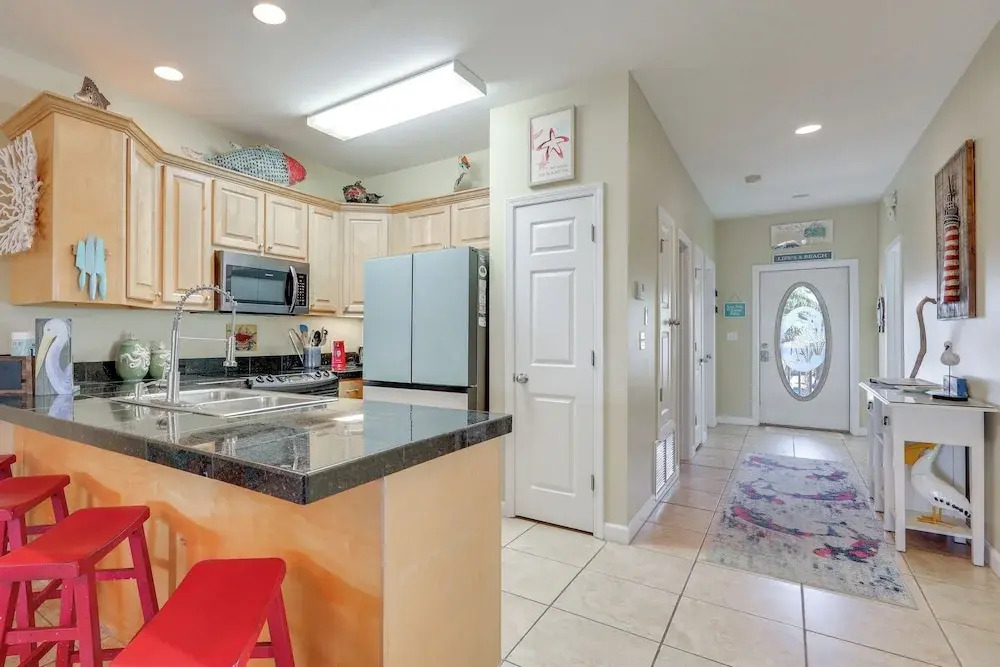 Boat, Swim, Walk to Beach! Dauphin Island Retreat