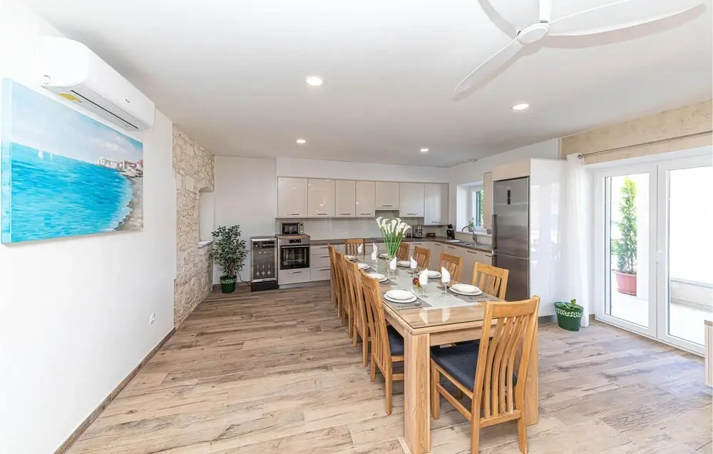 Awesome Home In Vinisce
