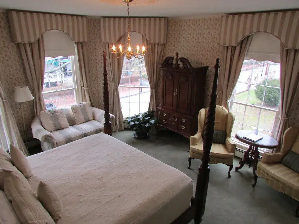 Serenity Inn Newport