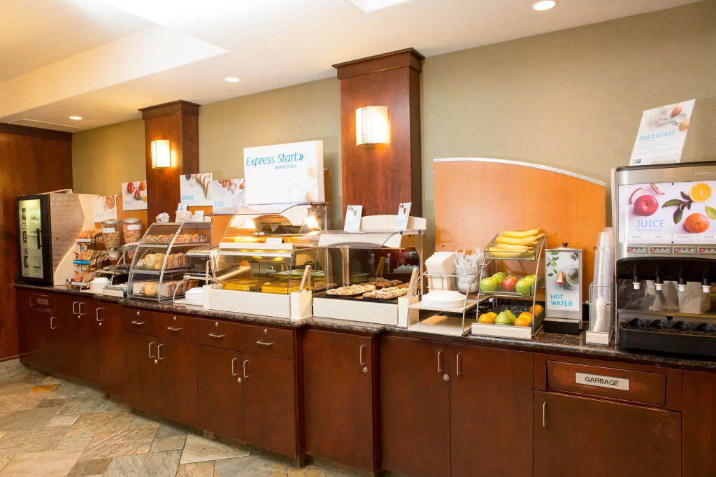 Holiday Inn Express & Suites Drayton Valley by IHG