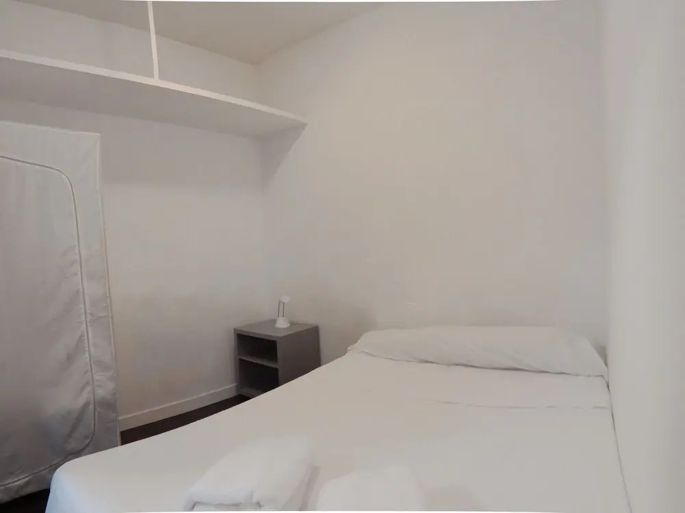Apartamento de 2 Habitaciones a 3 Minutos de La Latina con A/C
