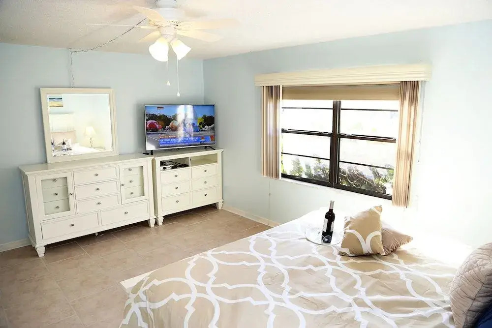 Cocoa Beach Club - Oceanfront Condos with Pool next to Pier and Port Canaveral