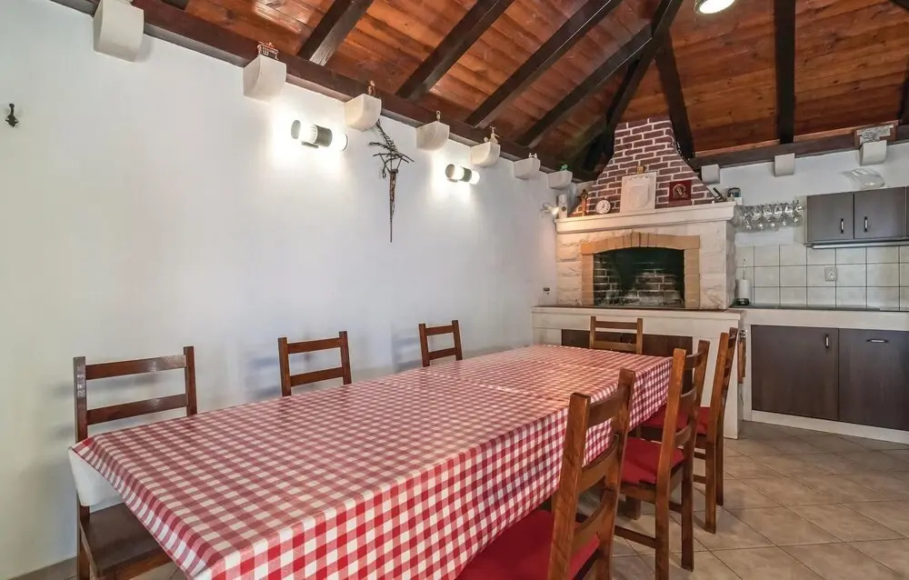 Amazing Home in Postira With 8 Bedrooms, Wifi and Outdoor Swimming Pool