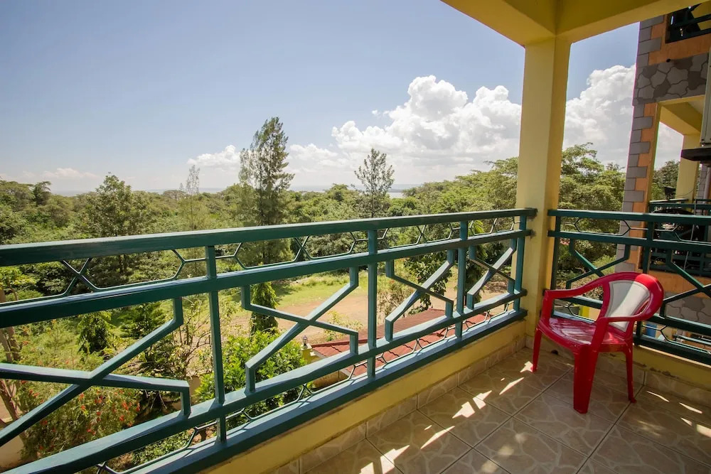 Parkview Safari Hotel and Apartments