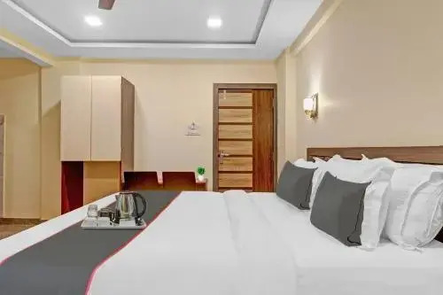 Capital O 91236 Sudama Residency