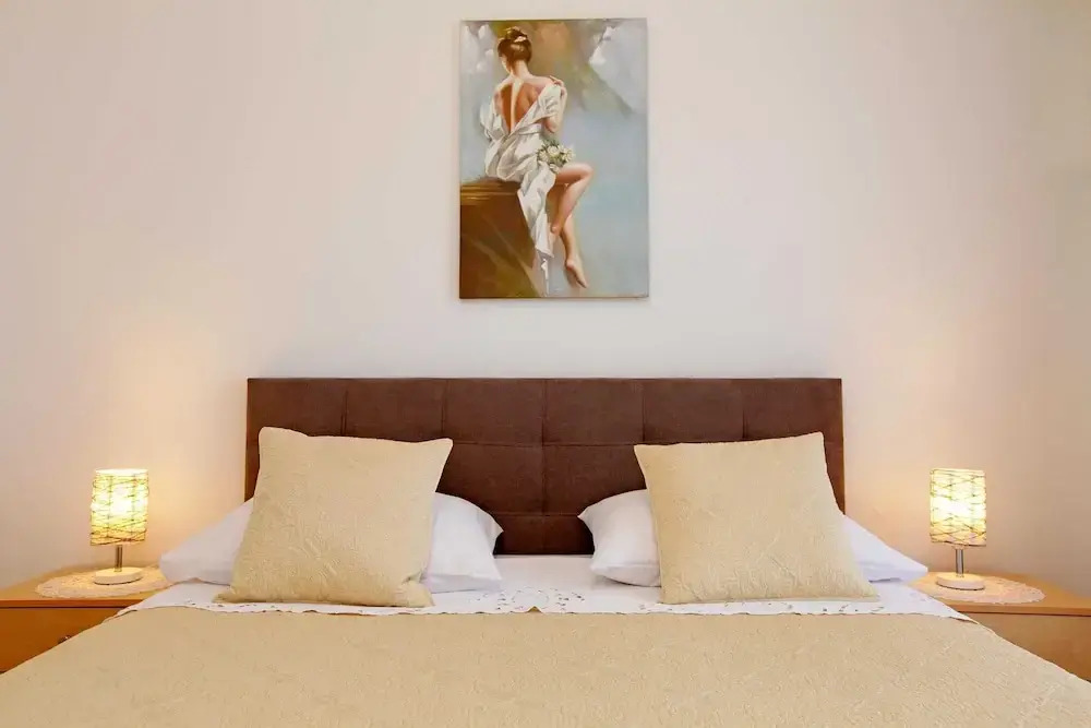 Sunshine Apartment Doda