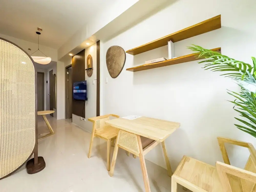 GemstoneBR in SMDC Field Residences