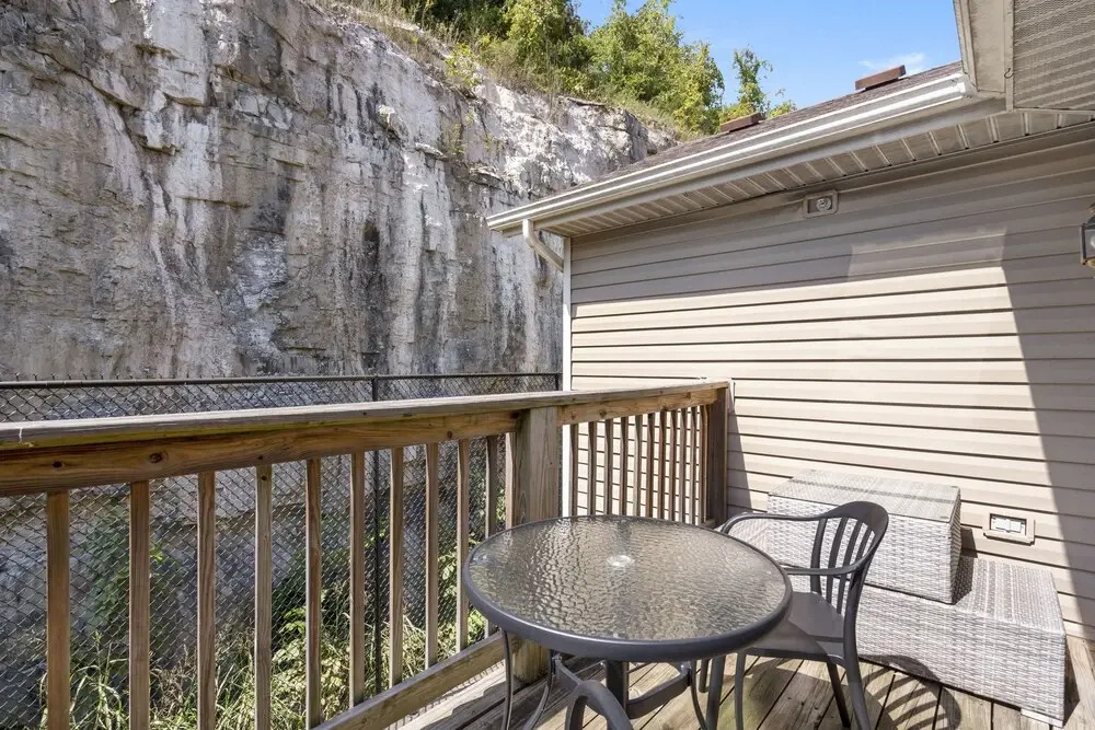 Canyon Wall Retreat