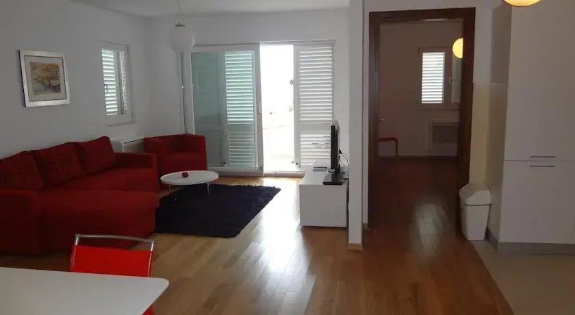 Apartments Yulia