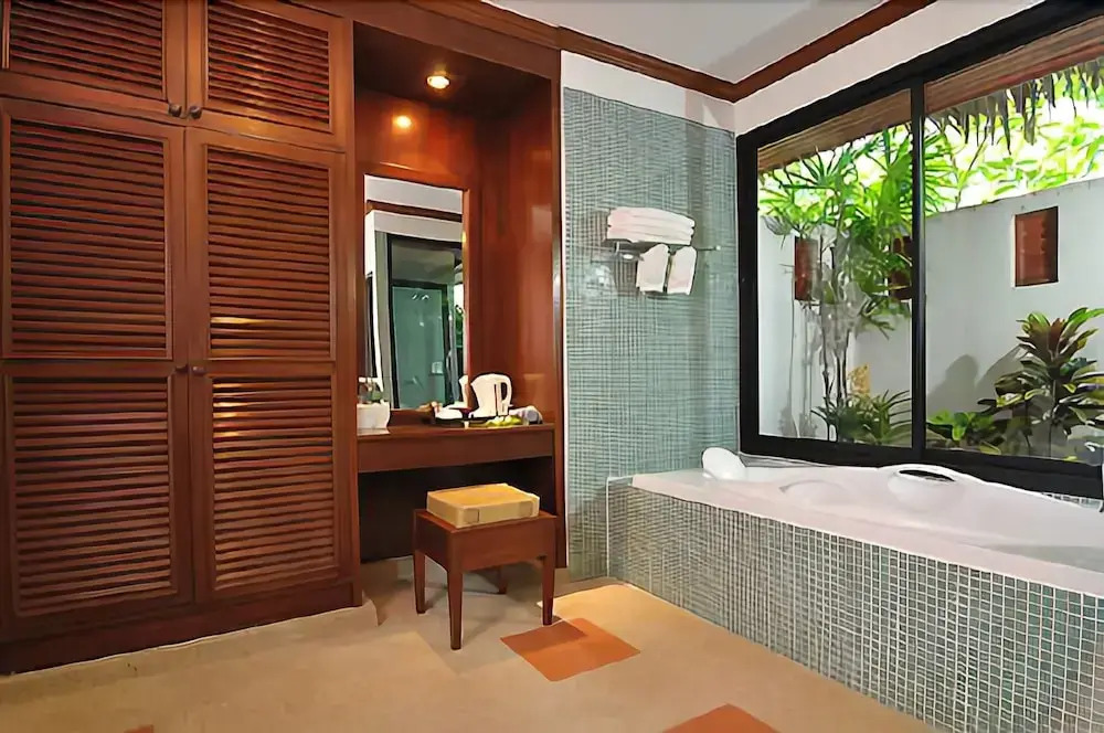 The Kib Kho Khao Island Beach Resort & Spa
