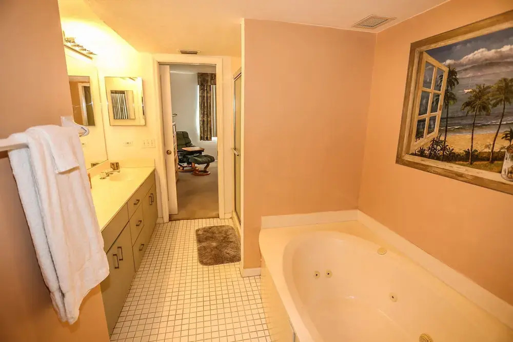 Ocean Harbor 102A