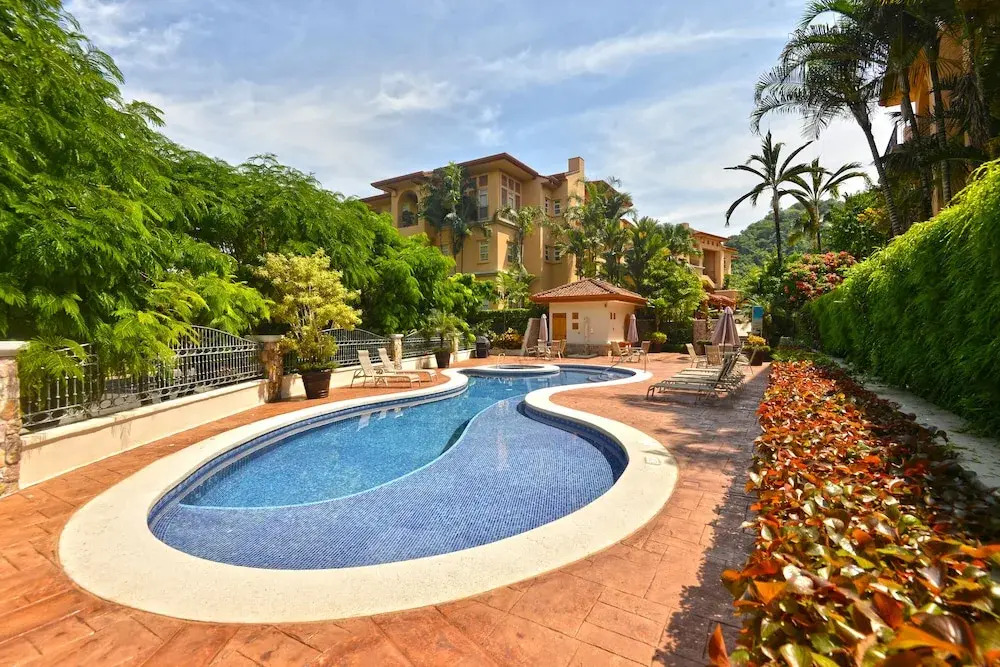 Bella Vista 2C 3 bdrs pool view in Los Suenos