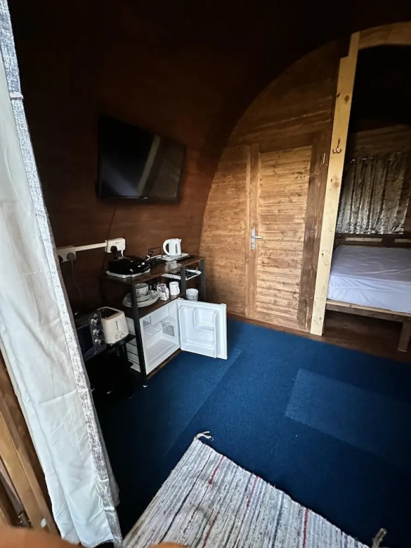 Woodland Camping pod With use of Campsite Bathroom