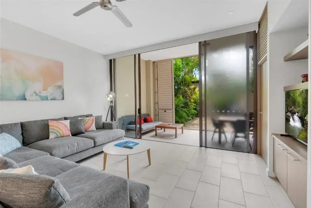 Elysium Private Accommodation at Triton by the Sea