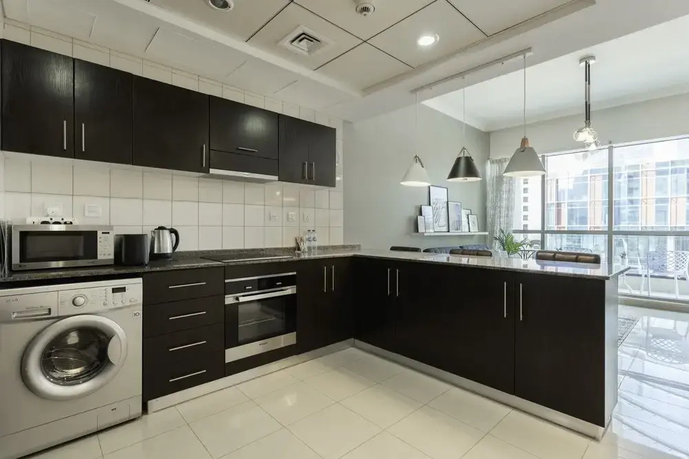 Sunny Apartment in Marina With a View Ideal Location
