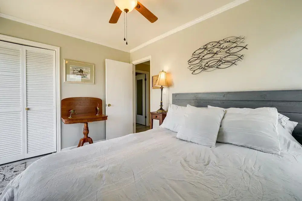 Charming Surf City Beach House - Walk to Ocean!