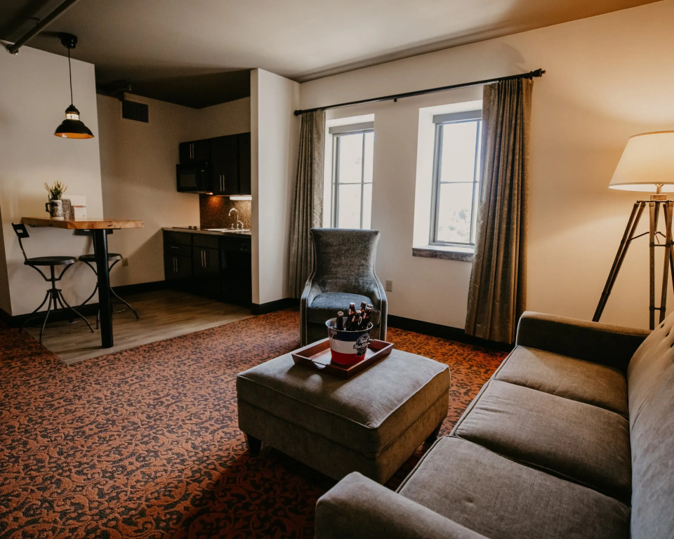 Brewhouse Inn and Suites