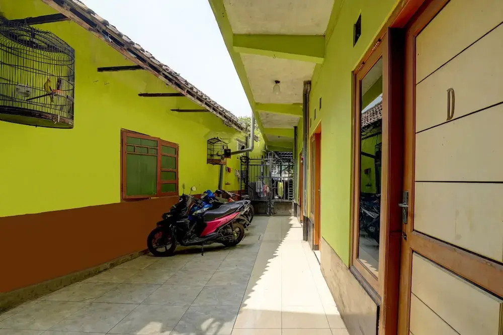 OYO Life 92840 Wisma Morricco