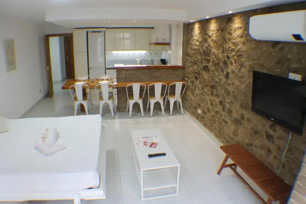 Agi Pi Sunyer Apartments