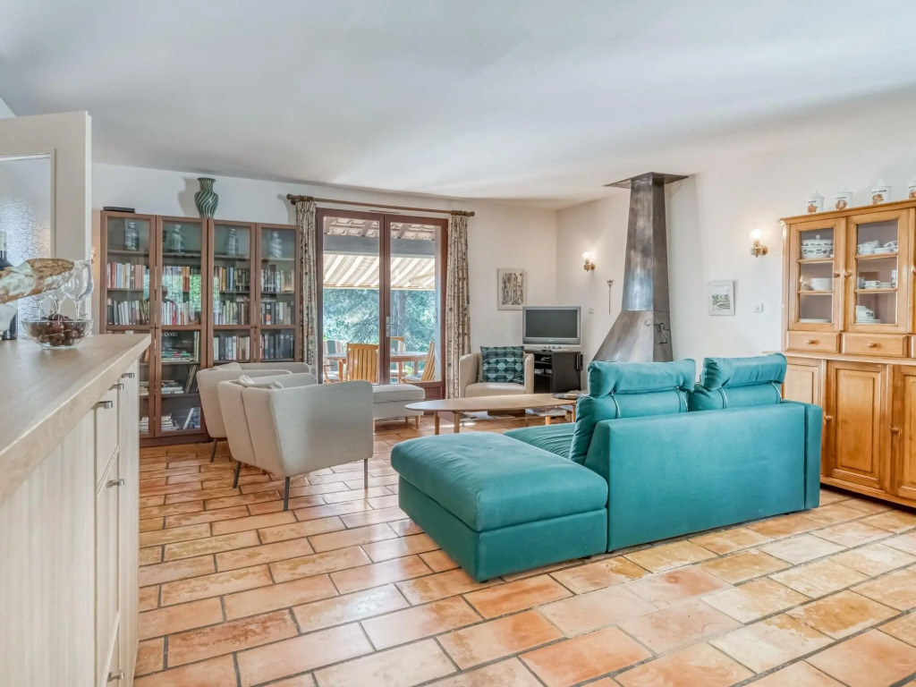 Delightful villa in Prades-sur-Vernazobre with Private Pool