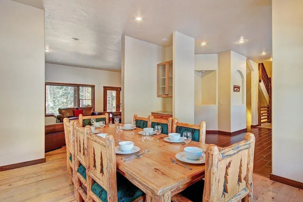 Red Mountain Lodge