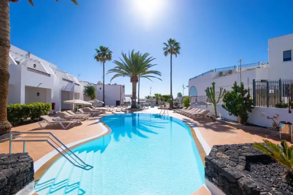 Apartamentos Fayna y Flamingo