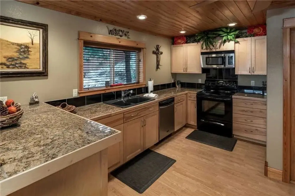 Los Nation - Four Bedroom Cabin