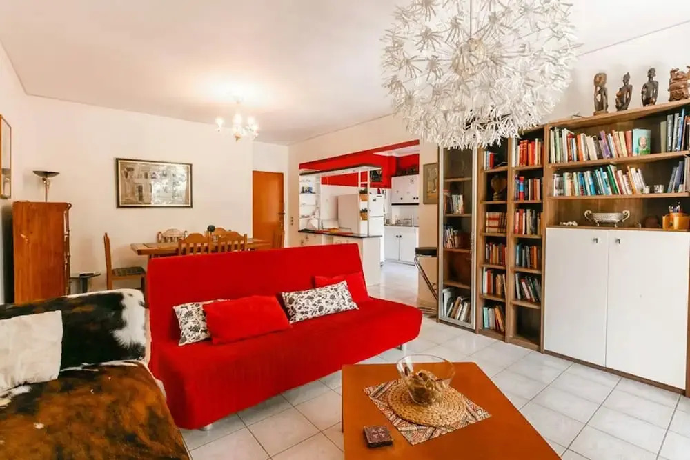 Bright And Spacious Flat, 5 Min From The Beach