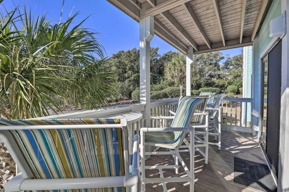 Emerald Isle Condo w/ Indoor Pool & Beach Access!